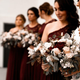 BRIDESMAIDS: YOUR DREAM TEAM FOR A STRESS-FREE WEDDING